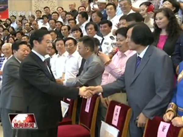 2016年6月13日至15日，中國民間文藝家協(xié)會(huì)第九次全國代表大會(huì)在北京京西賓館隆重舉行，中央政治局委員、書記處書記，中宣部部長劉奇葆，中國文聯(lián)主席孫家正，中國民間文藝家協(xié)會(huì)主席潘魯生等各級(jí)領(lǐng)導(dǎo)參加。華藝雕塑董事長傅紹相參加代表大會(huì)，并與劉奇葆部長親切握手。